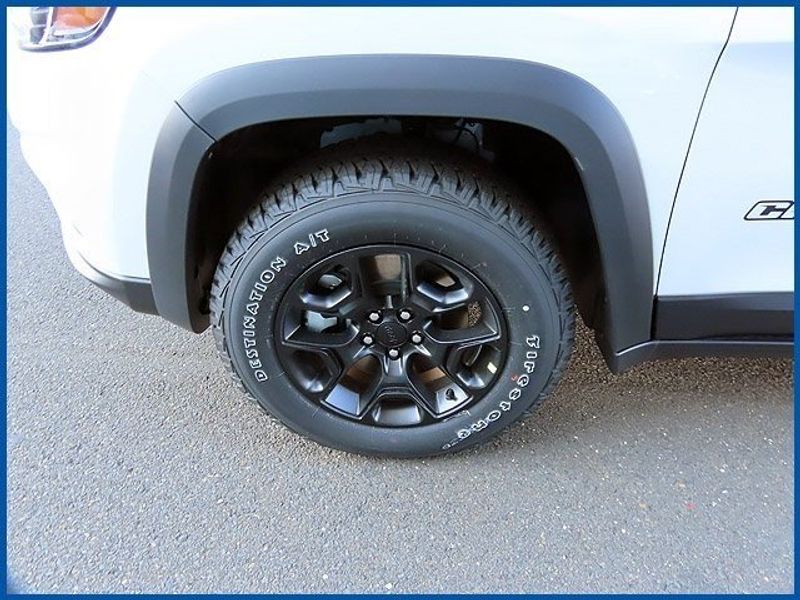 2022 Jeep Cherokee XImage 4