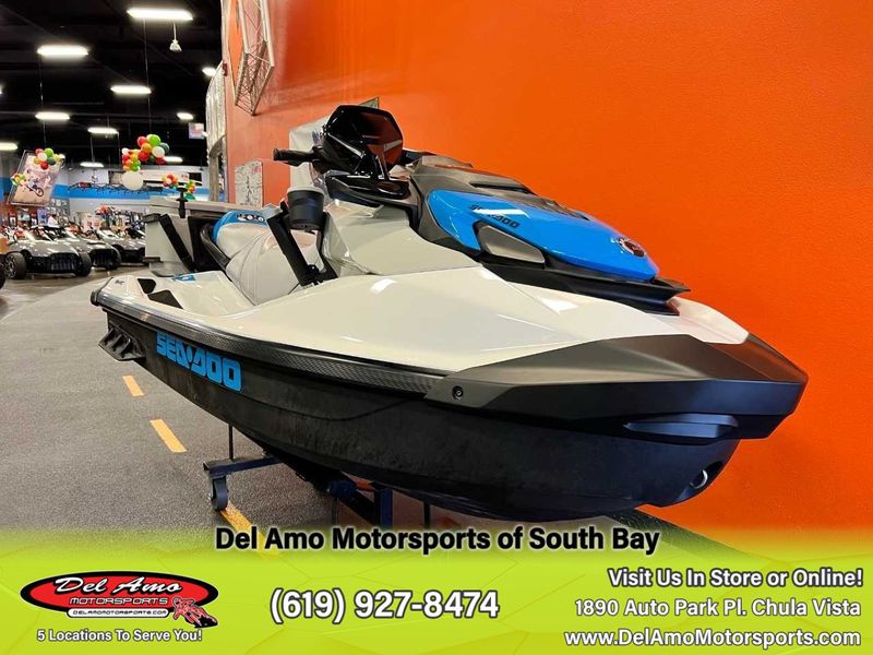 2023 Sea-Doo 33PA  in a WHITE / GULF STREAM BLUE exterior color. Del Amo Motorsports of South Bay (619) 547-1937 delamomotorsports.com 