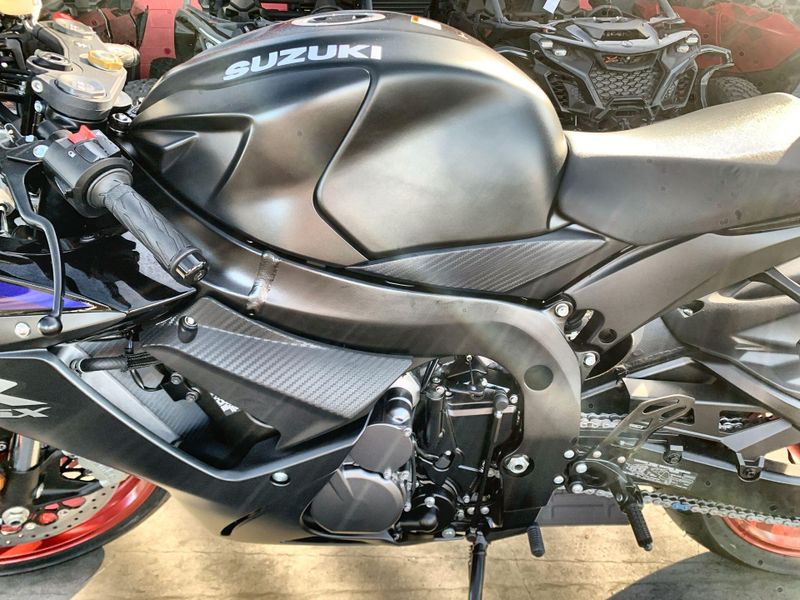 New 2026 Suzuki GSX-R600 Image 12