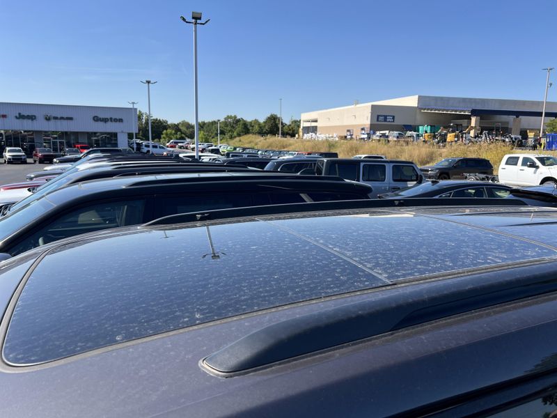 New 2025 Jeep Grand Cherokee L Limited 4x4Image 25