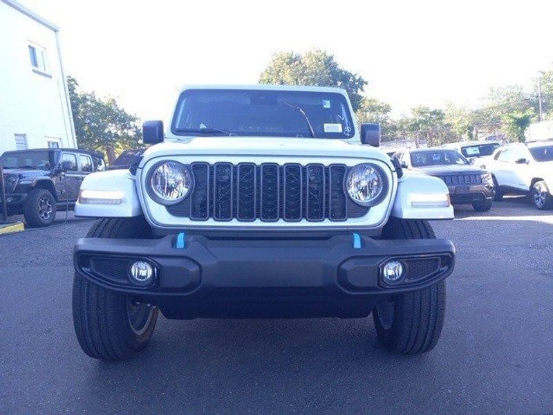 New 2024 Jeep Wrangler 4xE Garavel Jeep Norwalk CT 06851