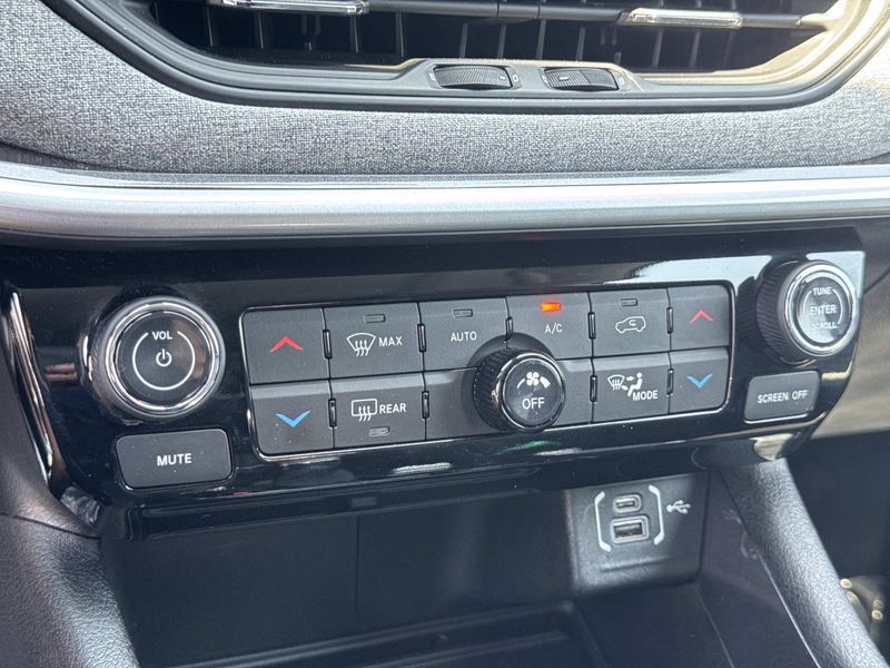 Used 2022 Jeep Compass Latitude Lux
