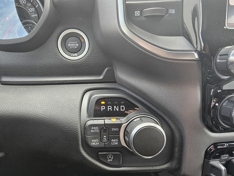 2025 RAM 1500 Big HornImage 24