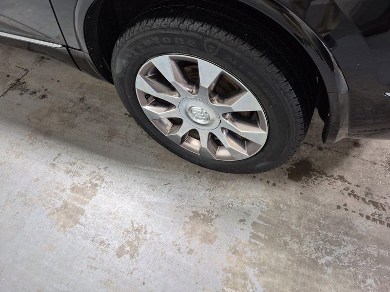 2017 Buick Enclave LeatherImage 9
