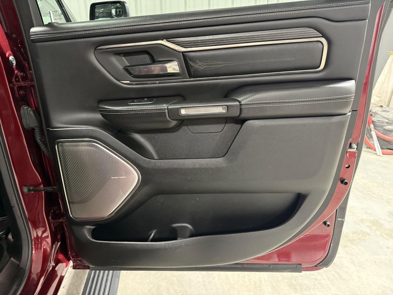 Used 2020 RAM 1500 LimitedImage 8