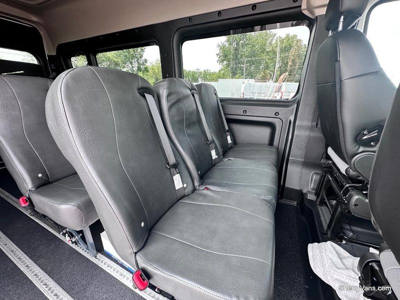 2023 RAM ProMaster 2500 High RoofImage 24