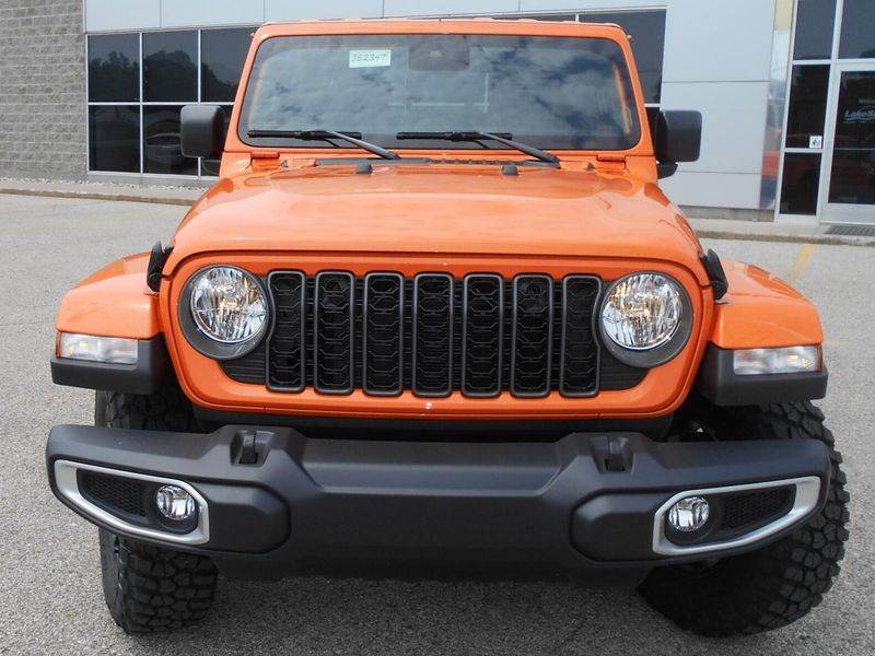New 2025 Jeep Gladiator High Tide 4x4Image 30