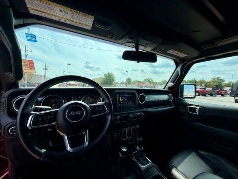 Used 2021 Jeep Wrangler Unlimited Sahara AltitudeImage 9
