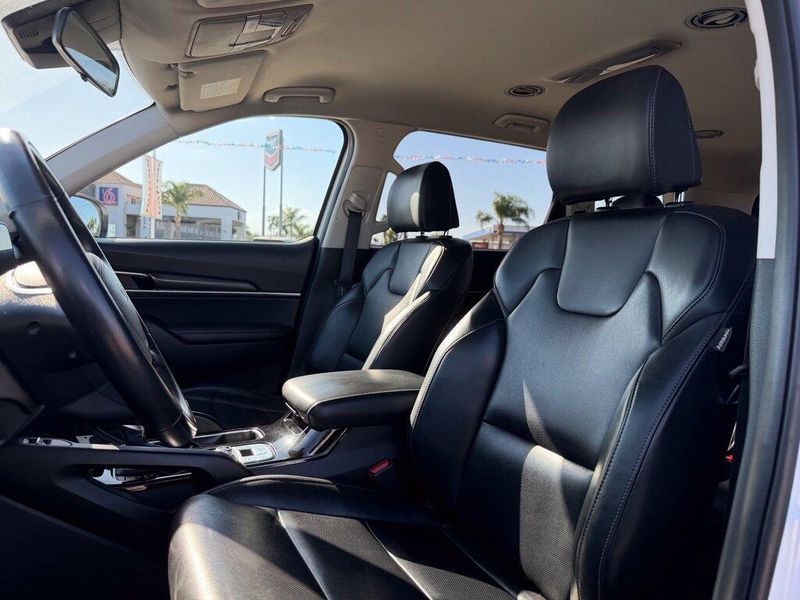 Used 2024 Kia Telluride SImage 12