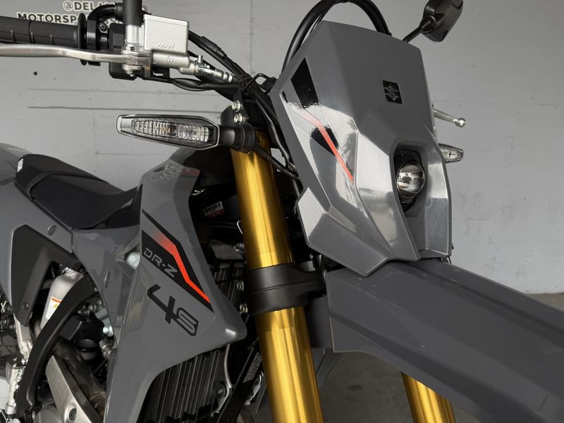 2025 Suzuki DR-Z4S Image 7