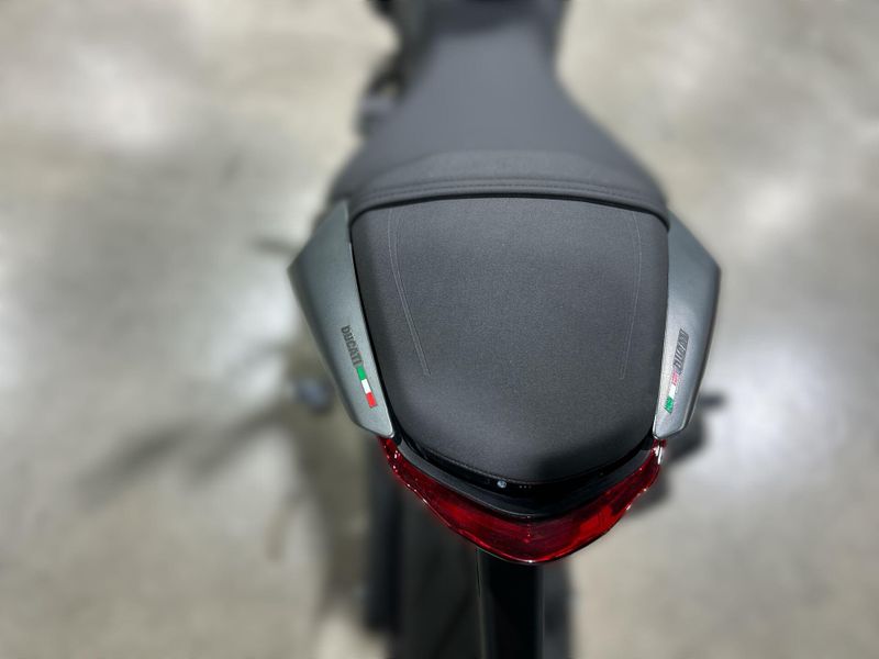 Used 2022 Ducati Monster Image 17