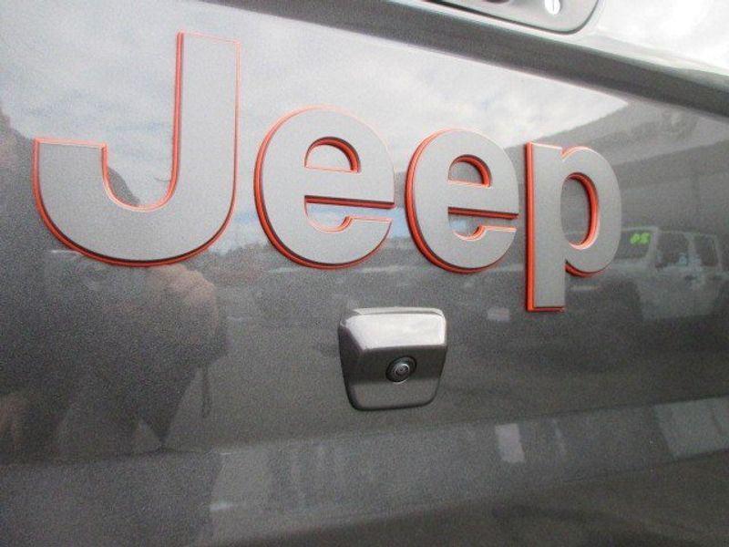 2023 Jeep Gladiator Mojave 4x4 in a Granite Crystal Metallic Clear Coat exterior color and Blackinterior. Oak Harbor Motors Inc. 360-323-6434 ohmotors.com 