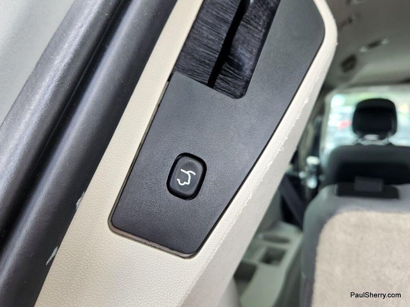 Used 2012 Dodge Grand Caravan SXT