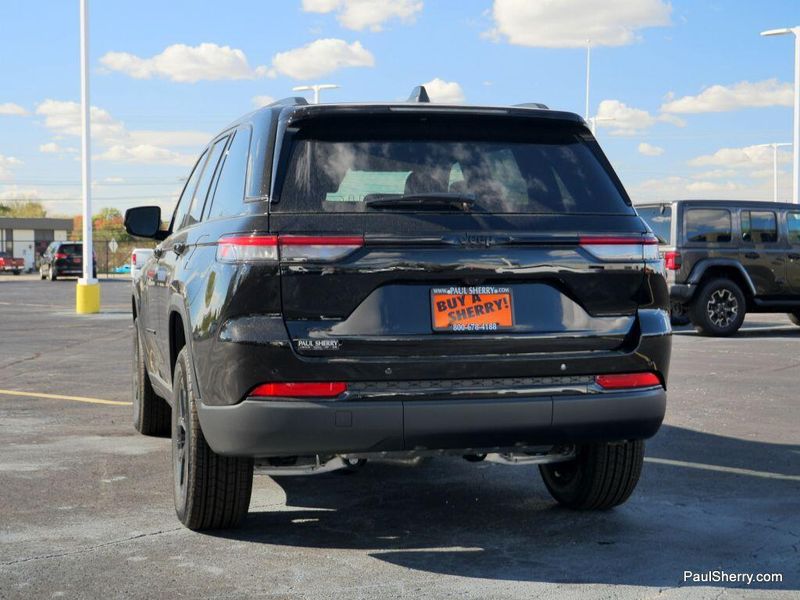 New 2025 Jeep Grand Cherokee Altitude X 4x4