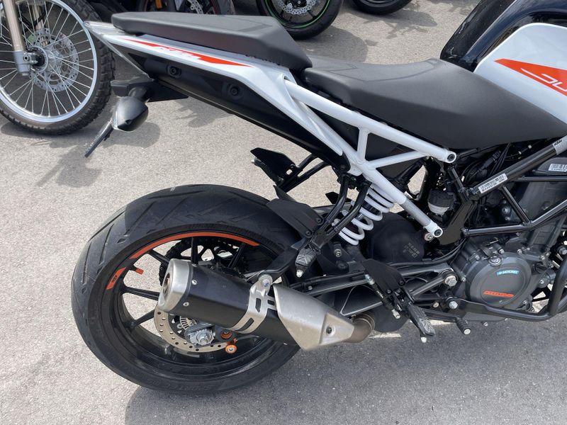 Used 2022 KTM 390 DUKE Image 12
