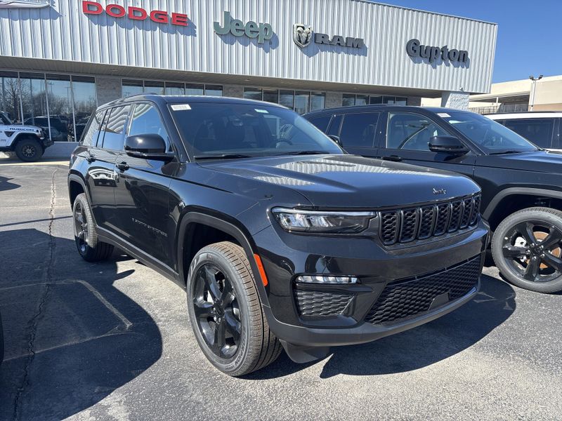New 2025 Jeep Grand Cherokee Limited 4x4Image 3