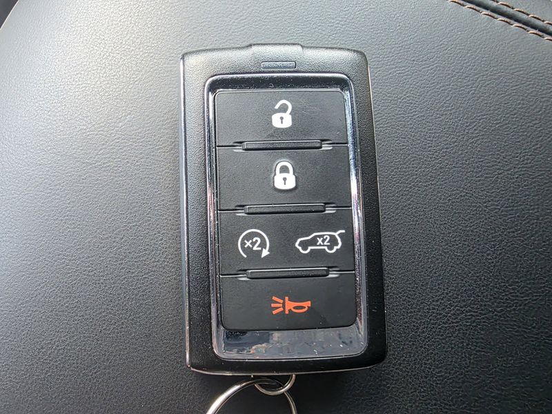 Used 2023 Jeep Grand Cherokee 4xe Summit ReserveImage 34