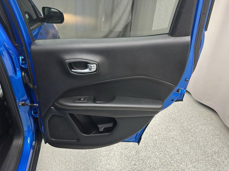 Used 2018 Jeep Compass LatitudeImage 15