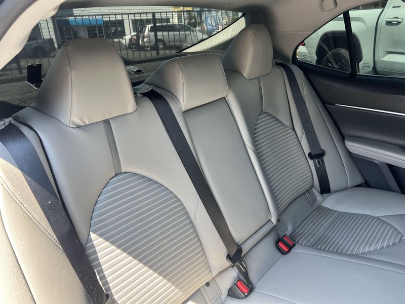 Used 2019 Toyota Camry SEImage 23