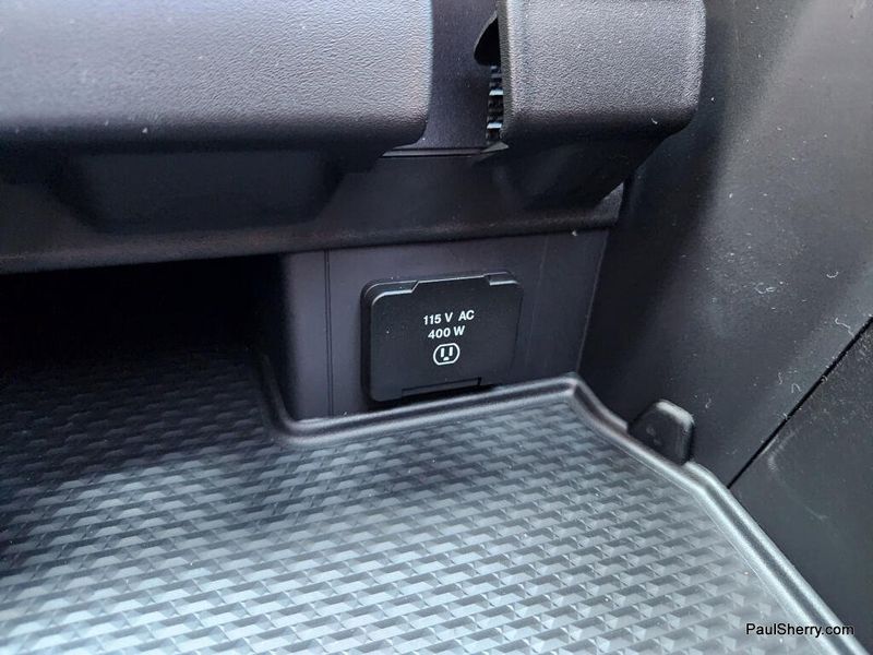 New 2026 RAM 1500 Laramie Crew Cab 4x4 5'7' Box
