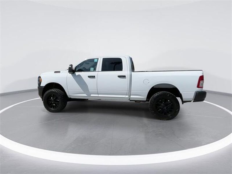 2023 Ram 2500 Tradesman photo 5