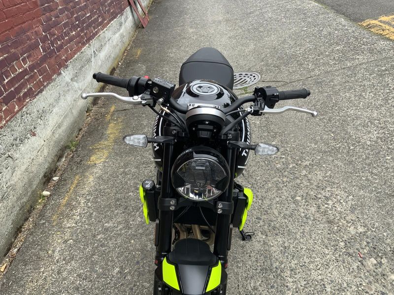 2024 Triumph TRIDENT 660