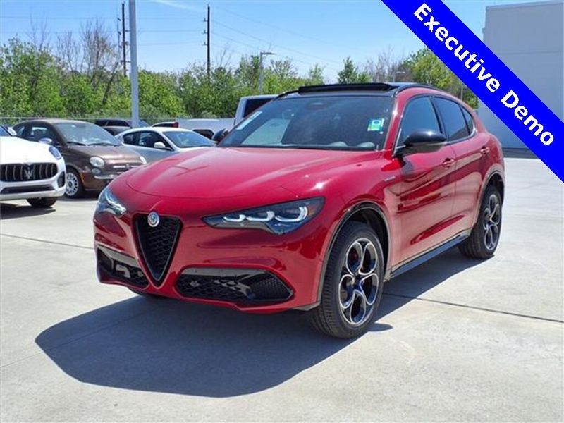2025 Alfa Romeo Stelvio Image 4