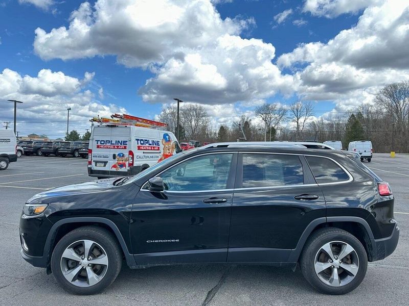 2019 Jeep Cherokee LimitedImage 9