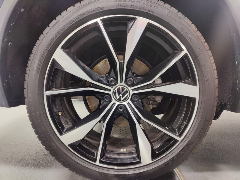 Used 2024 Volkswagen Tiguan AWD SEL R-Line w/Sunroof/NavImage 21