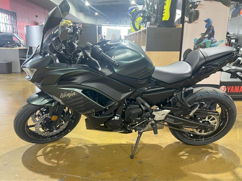 2025 Kawasaki NINJA 650 ABS Image 7