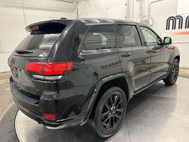 2017 Jeep Grand Cherokee AltitudeImage 15