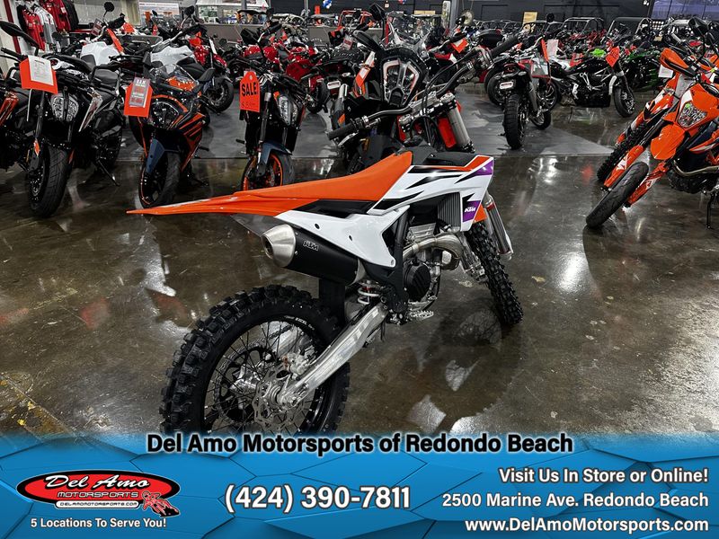 2024 KTM 350 SX-F  in a ORANGE exterior color. Del Amo Motorsports of Redondo Beach (424) 304-1660 delamomotorsports.com 