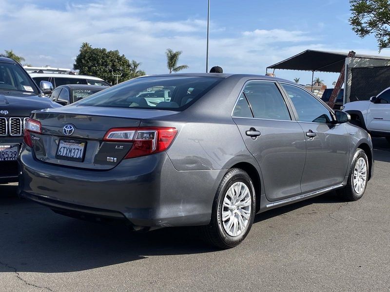 2012 Toyota Camry Hybrid LEImage 4