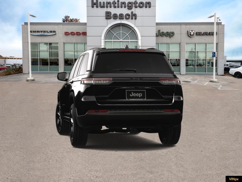 2025 Jeep Grand Cherokee Limited 4x2Image 13