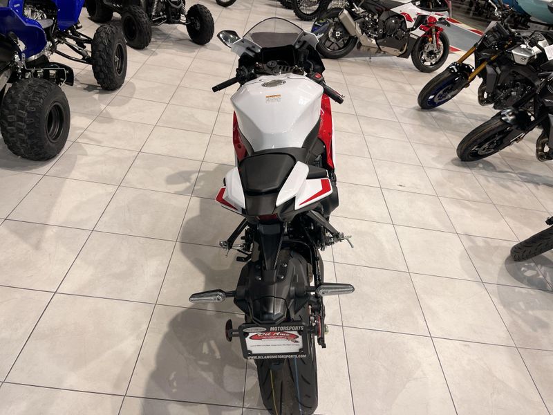 New 2025 Yamaha YZF-R9 Image 16