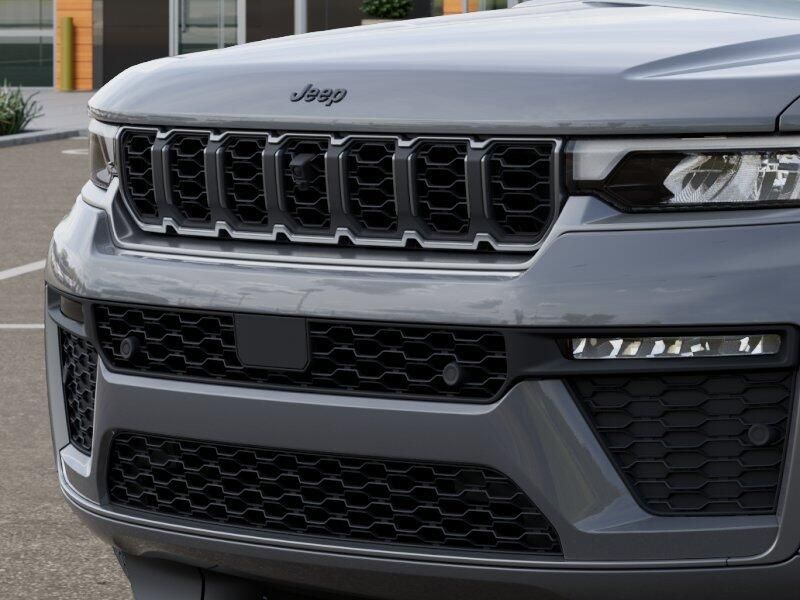 New 2027 Jeep Grand Cherokee Limited Reserve 4x4Image 11