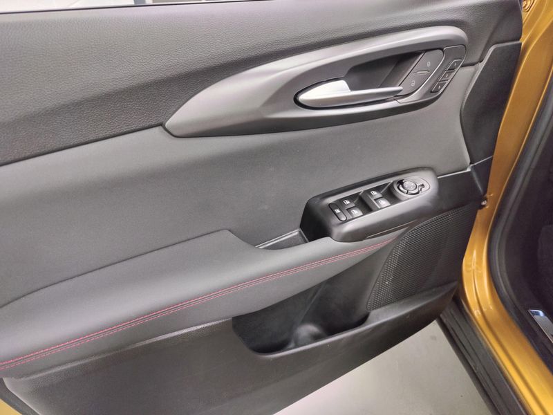 Used 2024 Dodge Hornet R/T eAWD Blacktop w/Track PkgImage 23