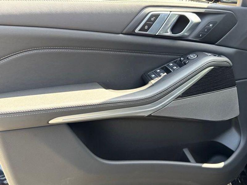 New 2026 BMW X5 sDrive40iImage 15
