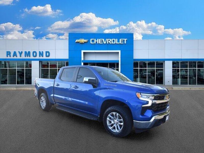 Used 2022 Chevrolet Silverado 1500 LTImage 1
