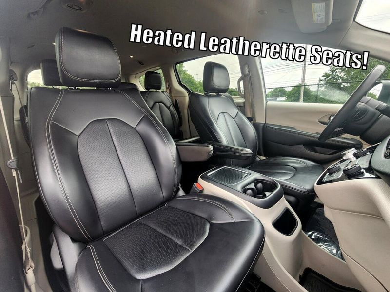 Used 2023 Chrysler Pacifica Touring L