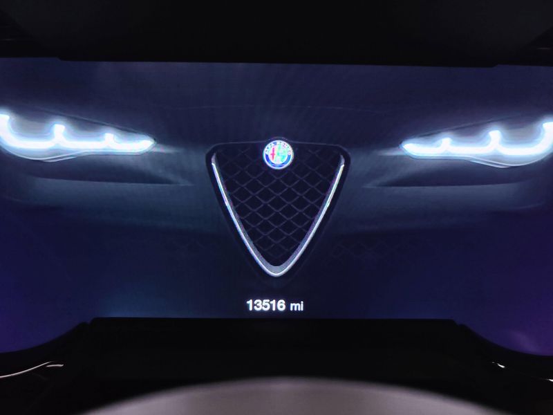 Used 2024 Alfa Romeo Giulia Veloce Premium AWD w/Sunroof/Activ AsstImage 33