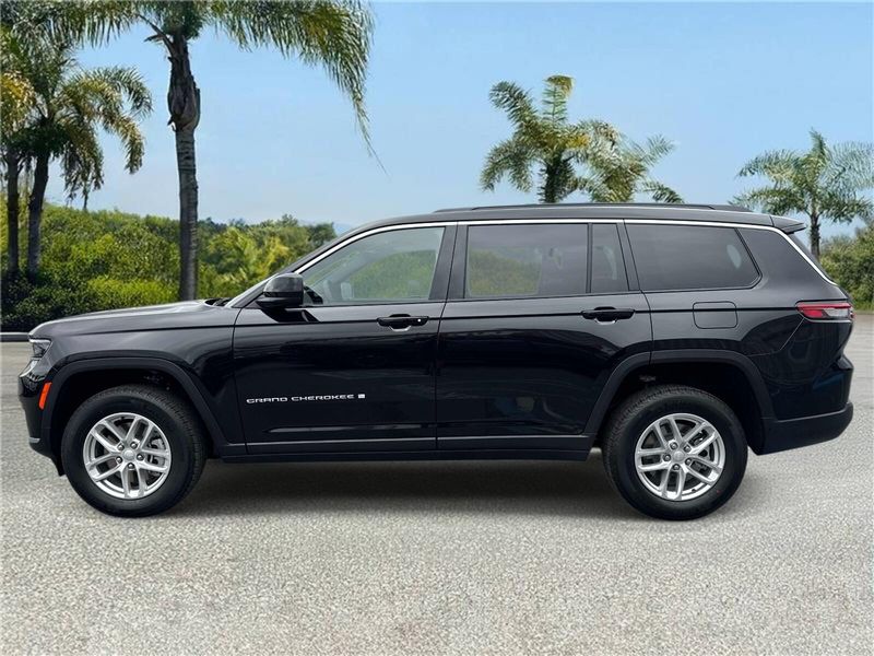 New 2026 Jeep Grand Cherokee L Laredo 4x2