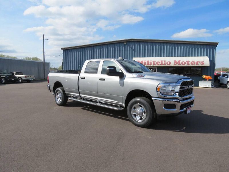 2024 RAM 2500 Tradesman Crew Cab 4x4 8