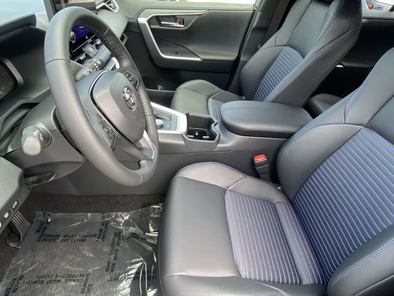 New 2025 Toyota RAV4 Hybrid XSEImage 14