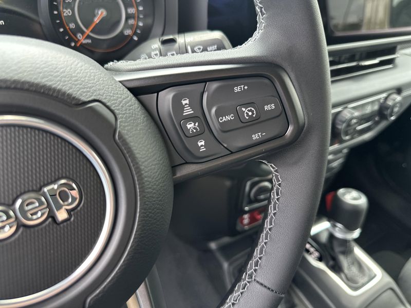 2025 Jeep Wrangler 2-door RubiconImage 17