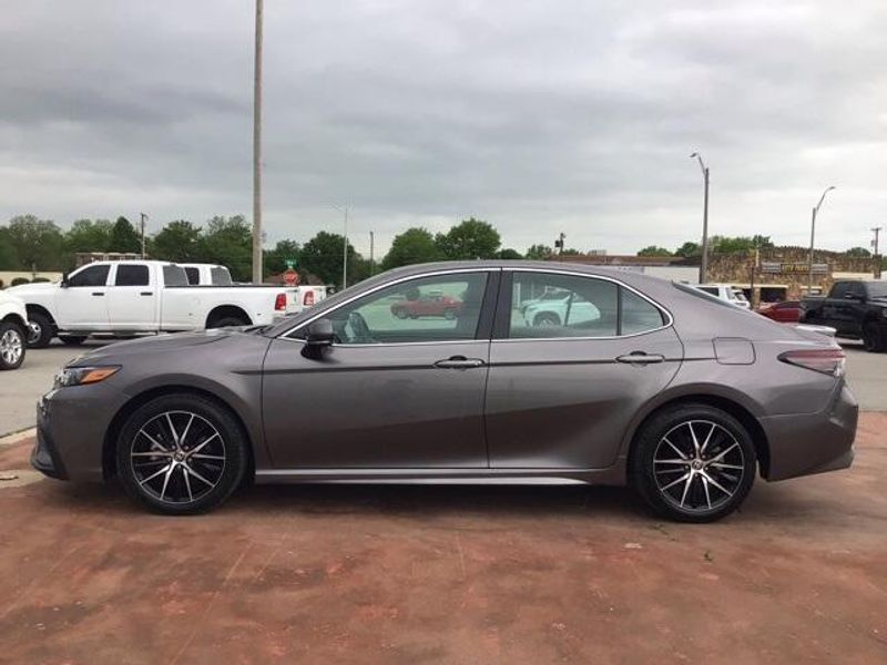 2024 Toyota Camry SEImage 2