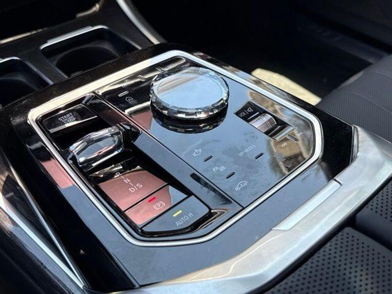 New 2026 BMW 7 Series 750e xDriveImage 22