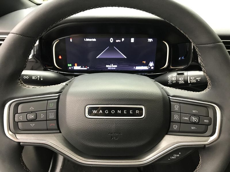 2023 Jeep Wagoneer Series II CarbideImage 7