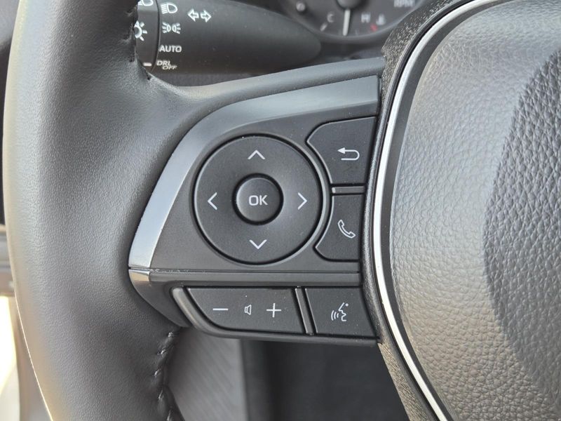 Used 2025 Toyota Corolla SE CVT (Natl)