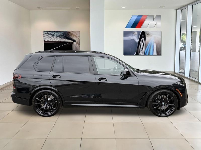 2026 BMW X7 xDrive40iImage 5